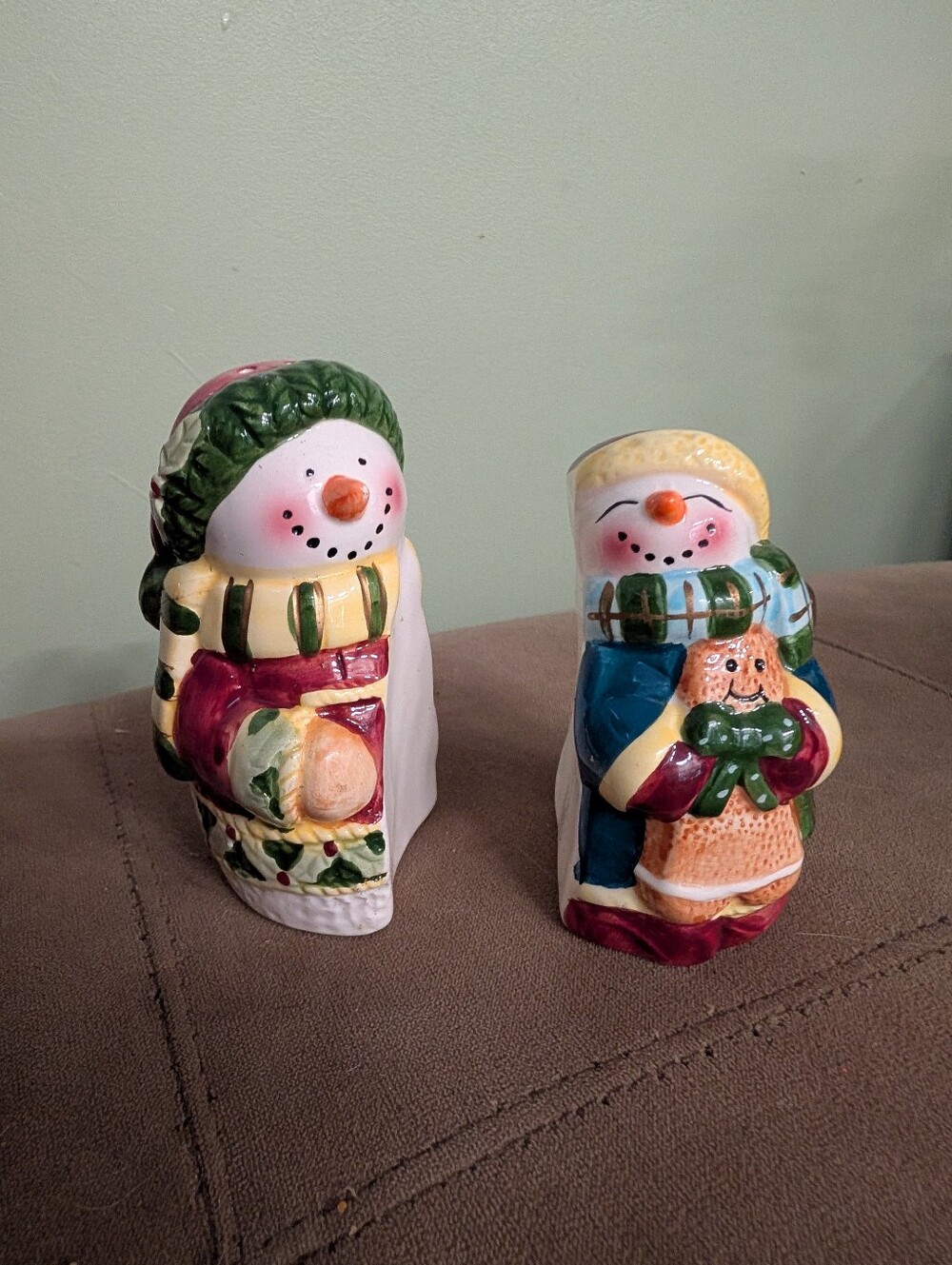 Hand-Painted Ceramic Snowman Holiday Salt And Pepper Shakers